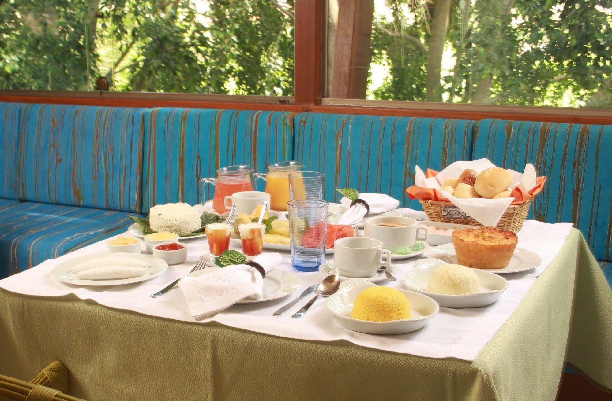 Oasis Hotel Spa Гравата Экстерьер фото
