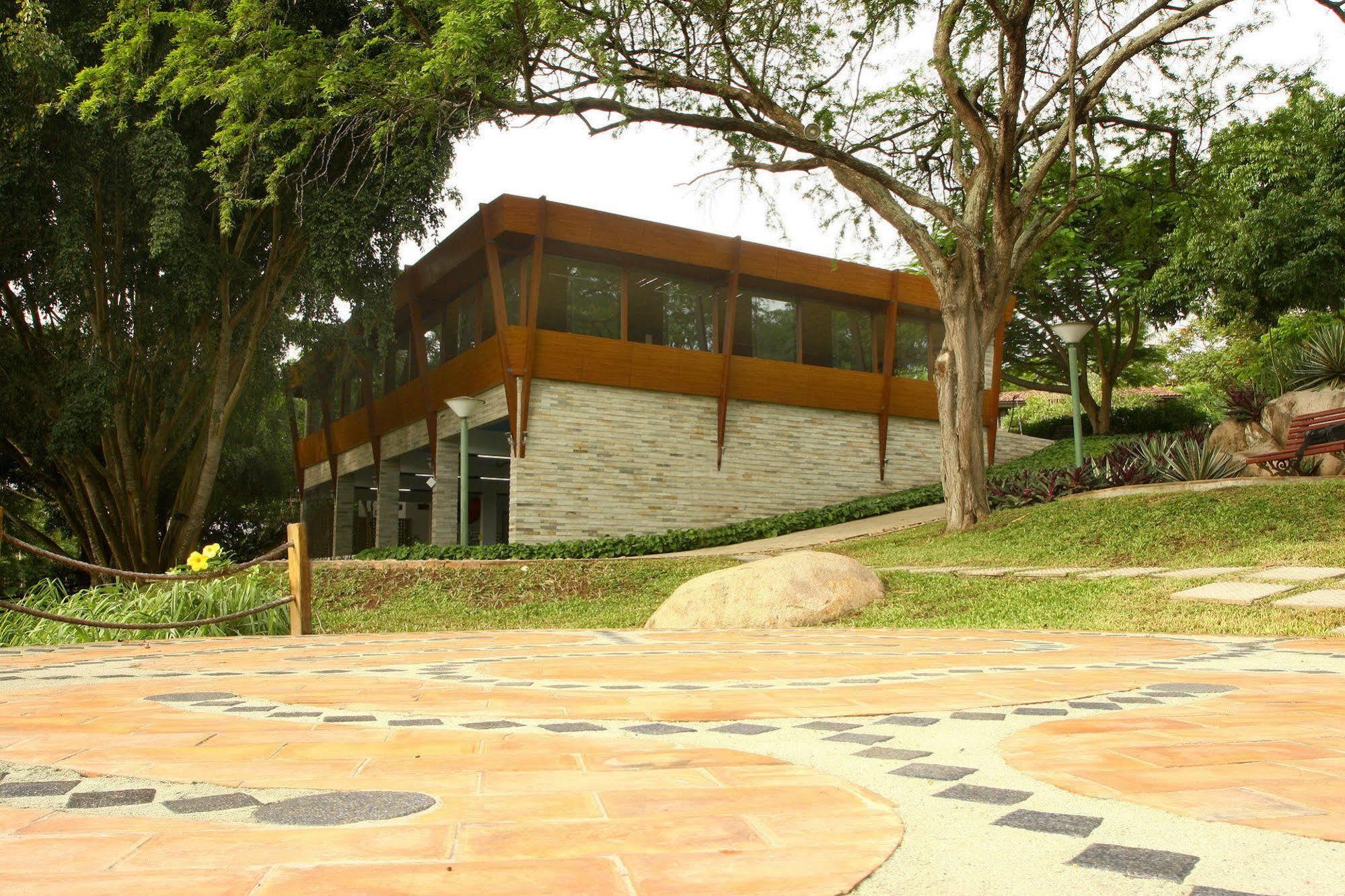 Oasis Hotel Spa Гравата Экстерьер фото